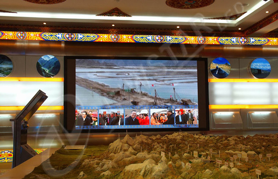 Waterproof RGB P4 Indoor Full Color LED Display Screen For Mobile Media / Events